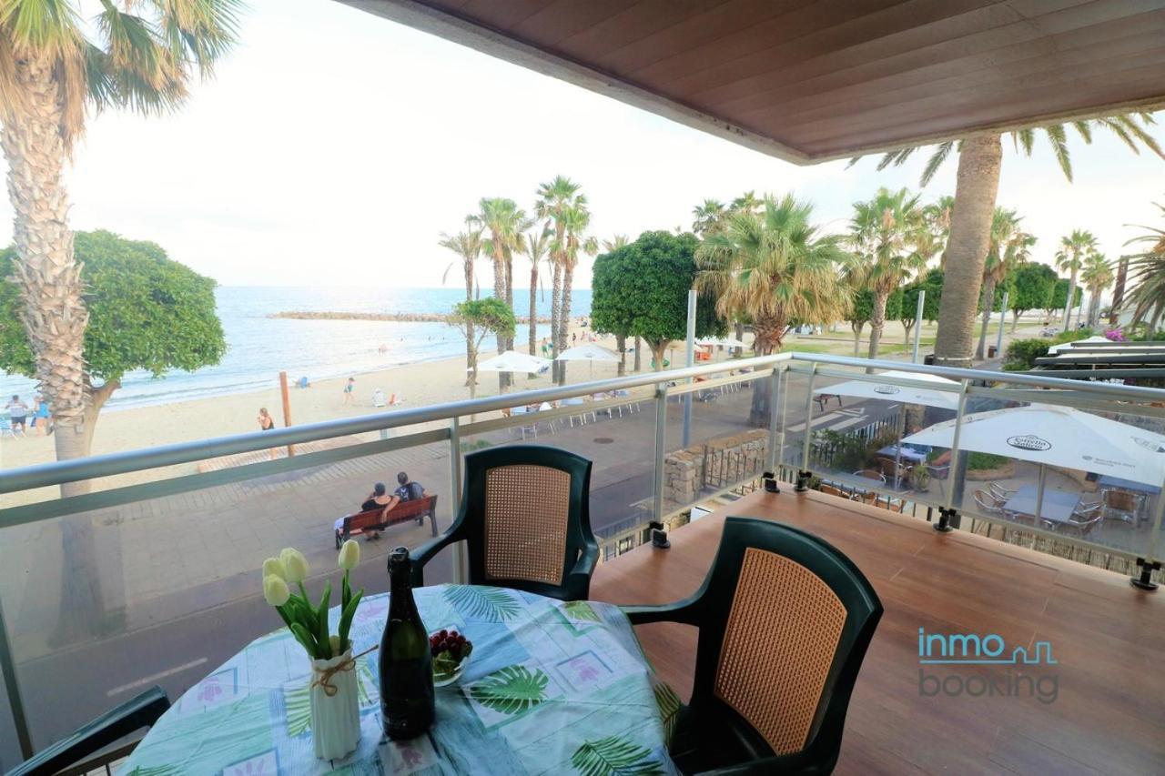 Sun Beach Mediterrani, En Frente Del Mar Кембрилс Екстериор снимка
